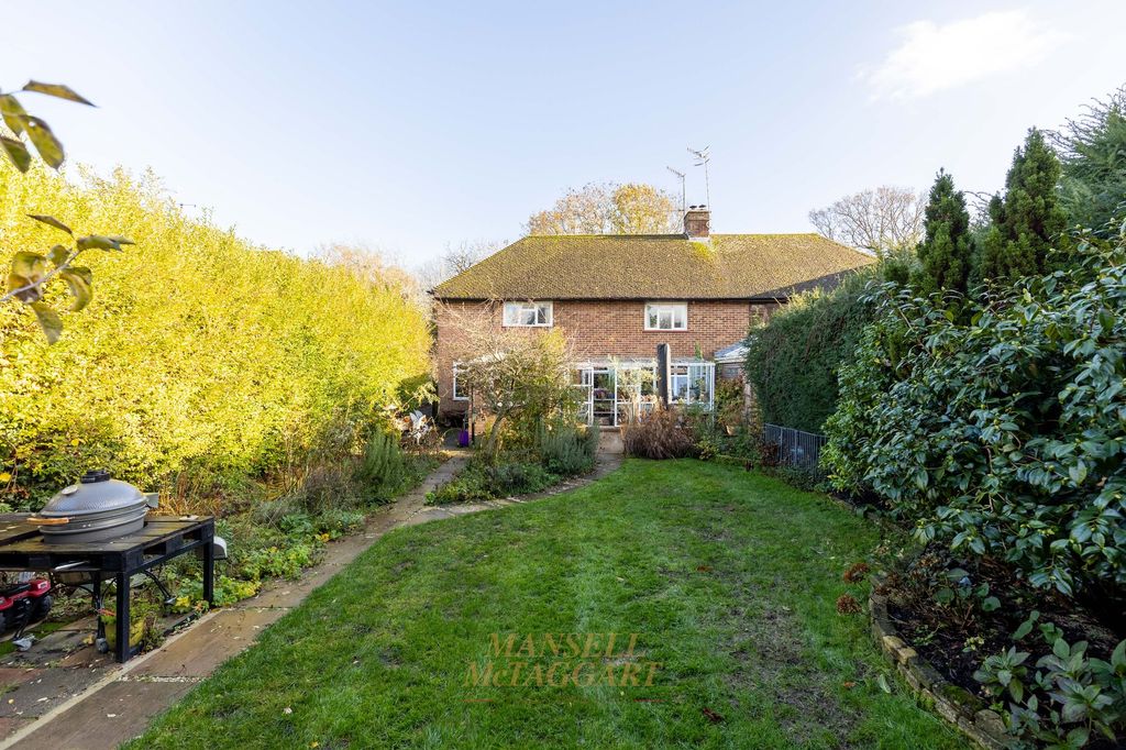 Property photo 2 of 31