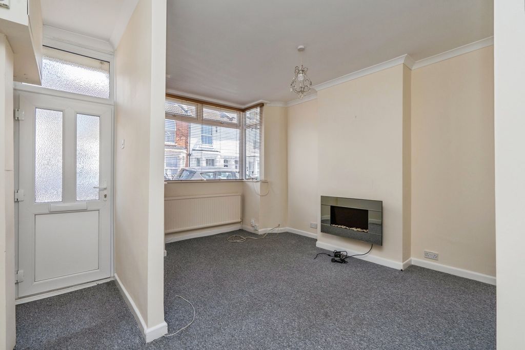 Property photo 2 of 17 Photo