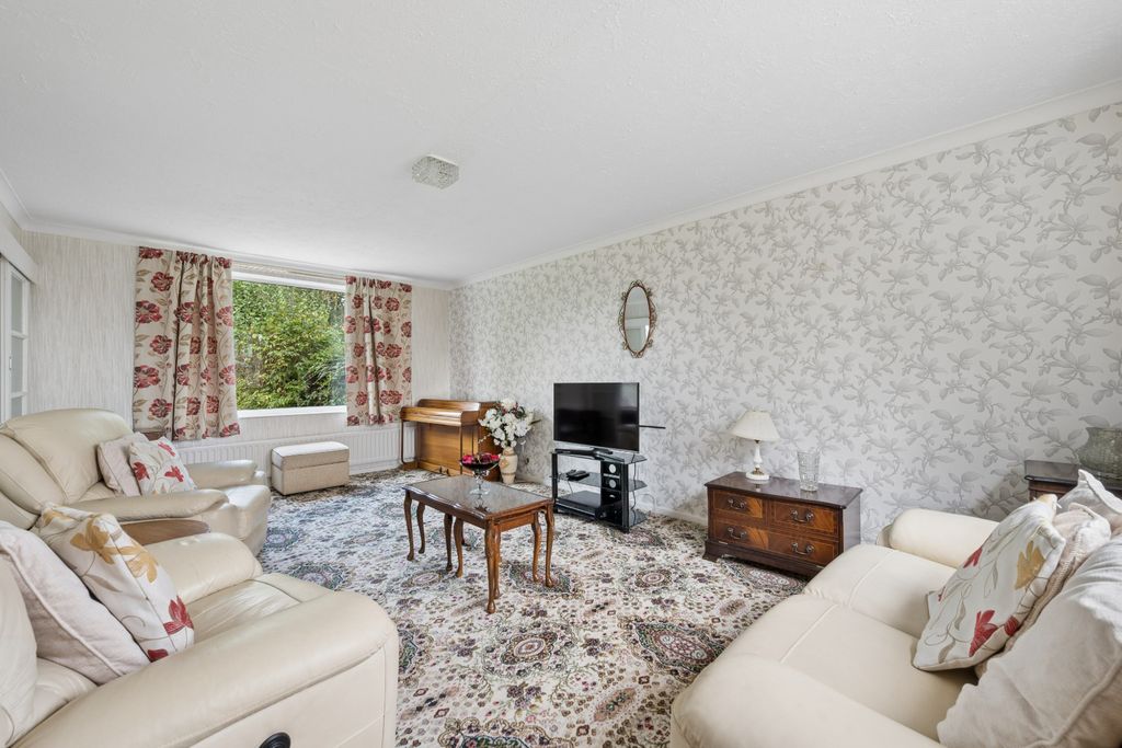 Property photo 2 of 20 5328193
