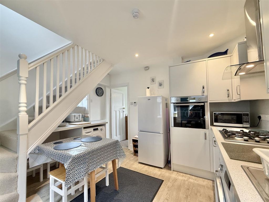 Property photo 2 of 15 Kitchen_.Jpg