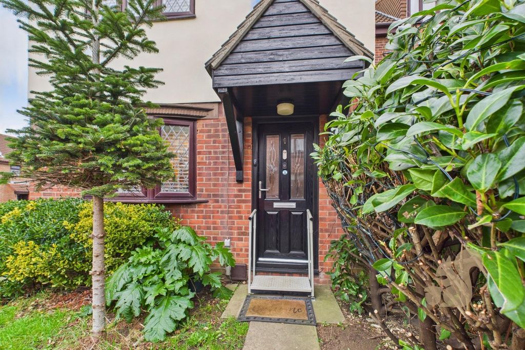 Property photo 3 of 15 Cam01814G0-Pr0049-Still004.Jpg