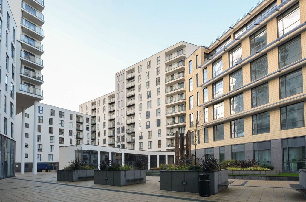 Property photo 2 of 9