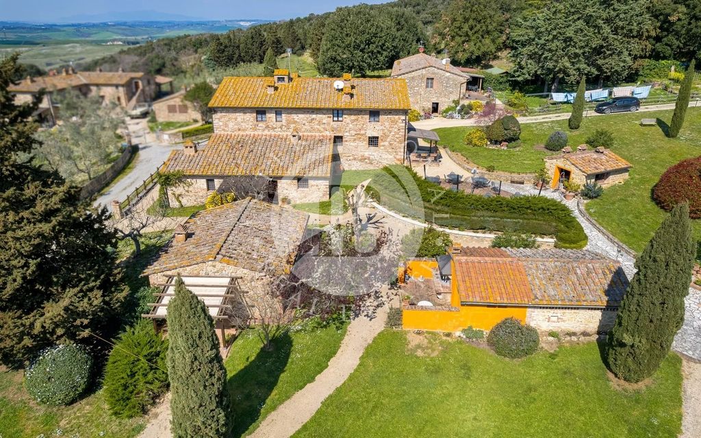 Property photo 2 of 28