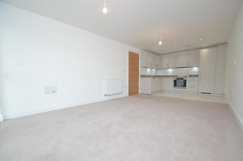 Property photo 3 of 10 Lounge 2