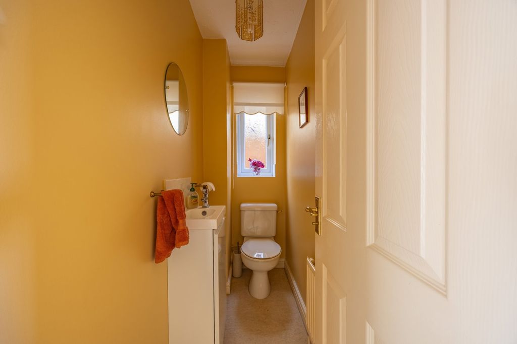 Property photo 3 of 33
