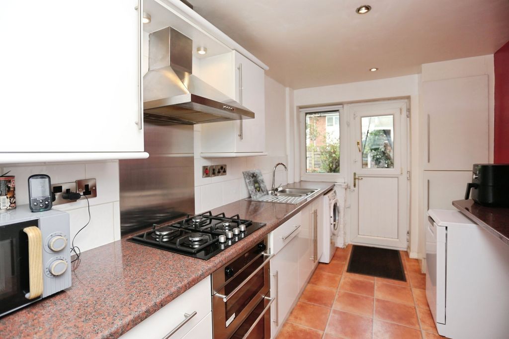 Property photo 3 of 21 Picture No. 23