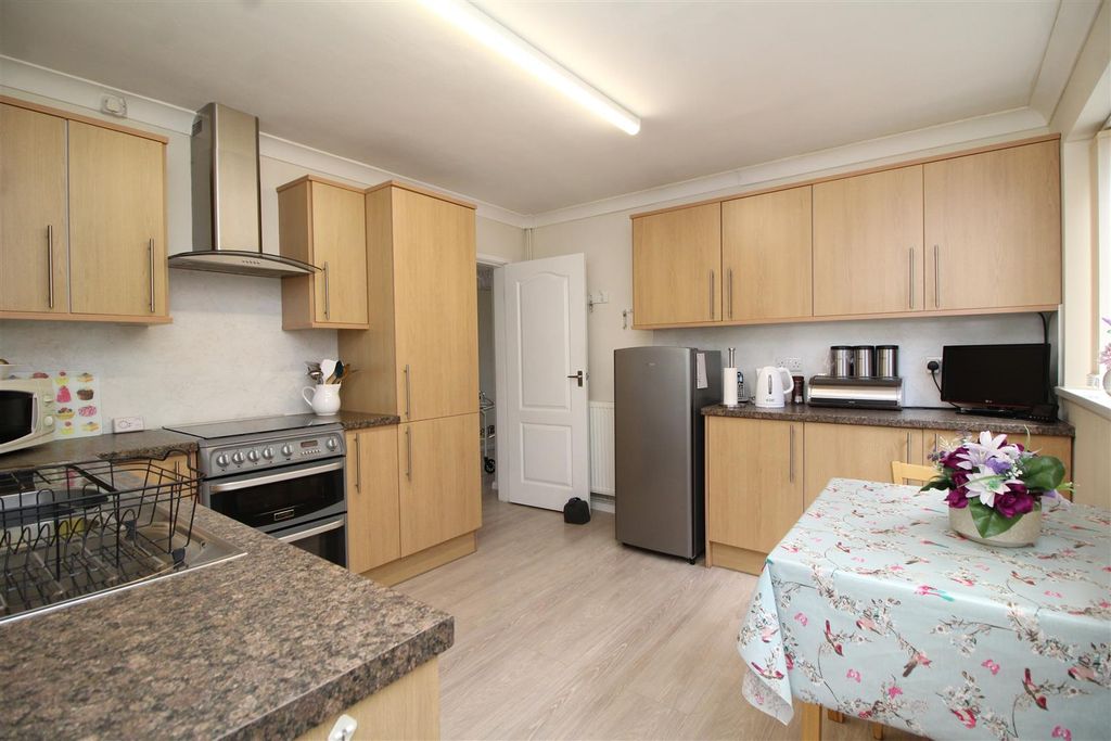 Property photo 2 of 13 Kitchen 1 .Jpg
