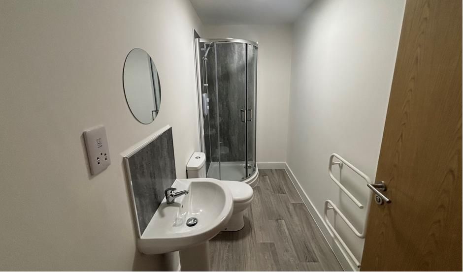 Property photo 3 of 6 Bedroom 1