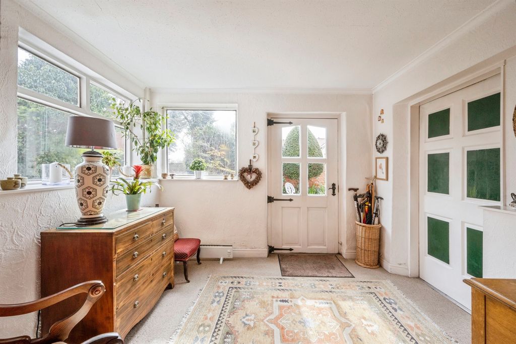 Property photo 3 of 19