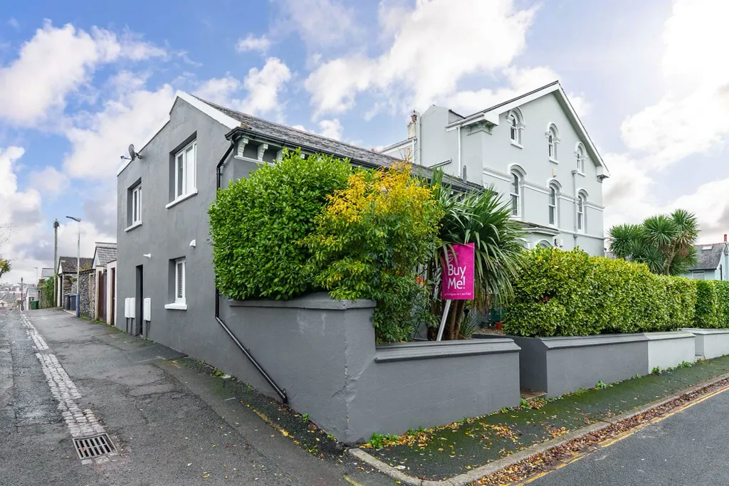 Property photo 1 of 16