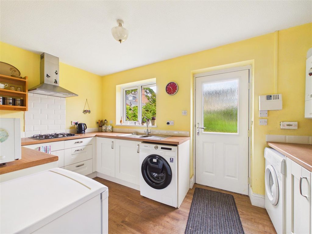 Property photo 3 of 13 Cam03303G0-Pr0381-Still001.Jpg