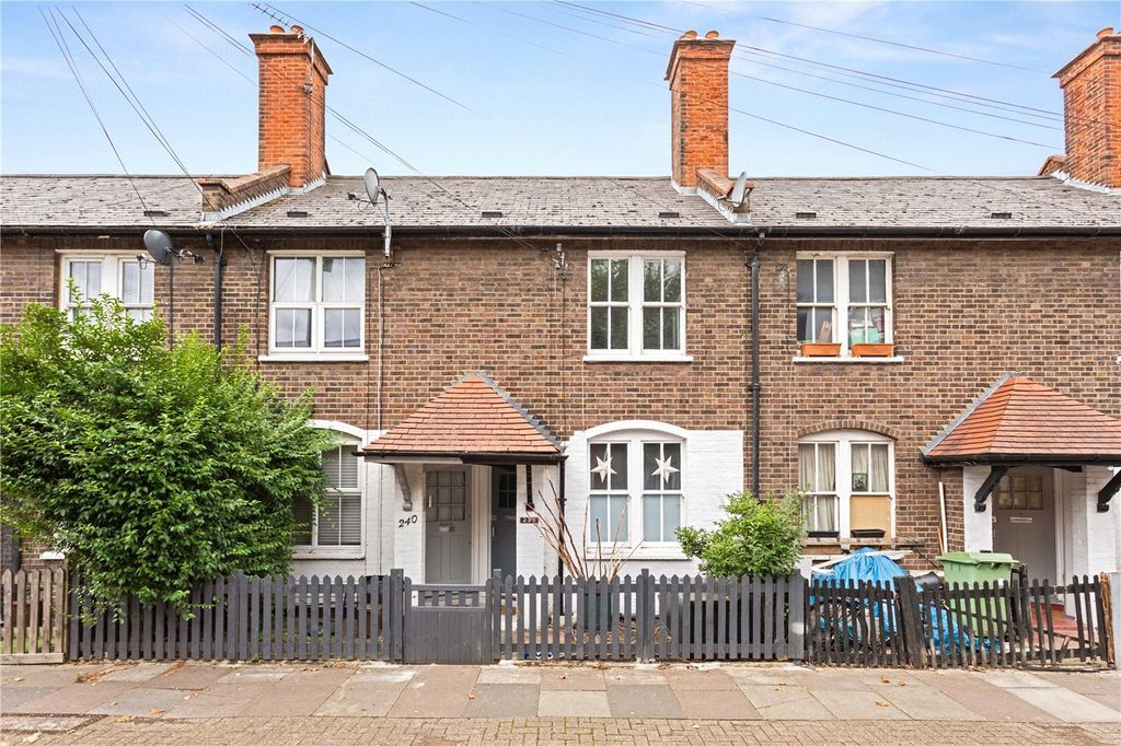 Property photo 2 of 9 Picture No. 25