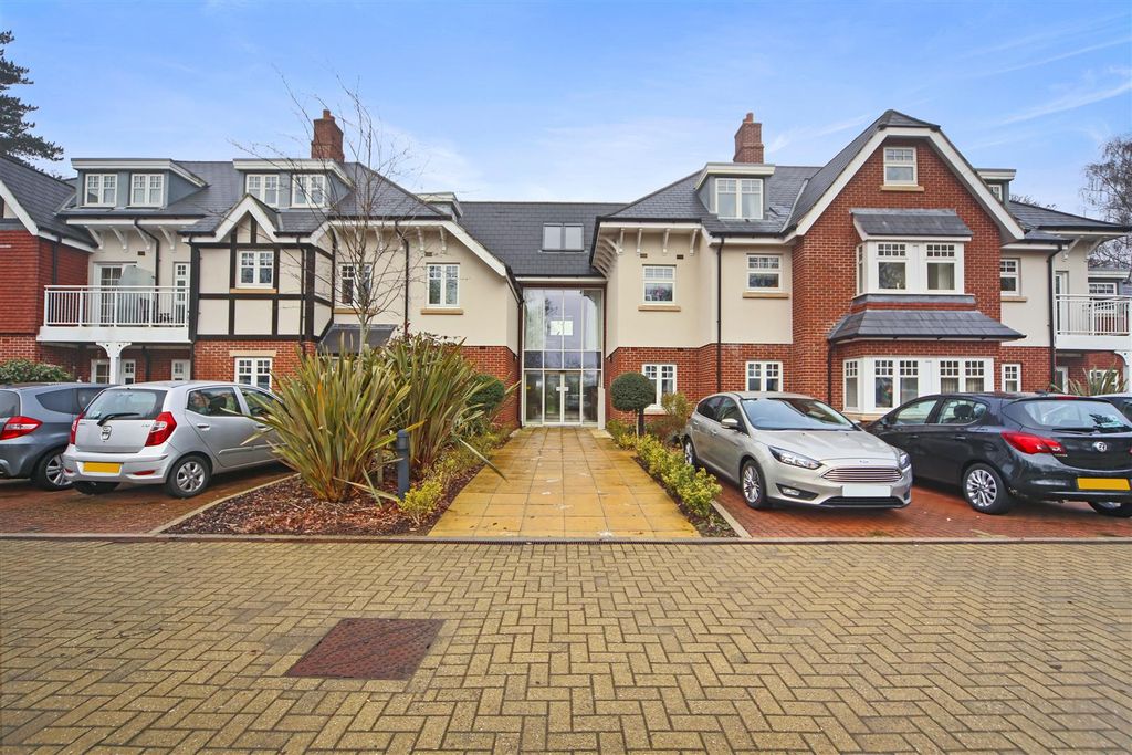 Property photo 1 of 21 02-Da712340-c5Fd-48cd-92Df-2315513329c1Mbmcsflat5B