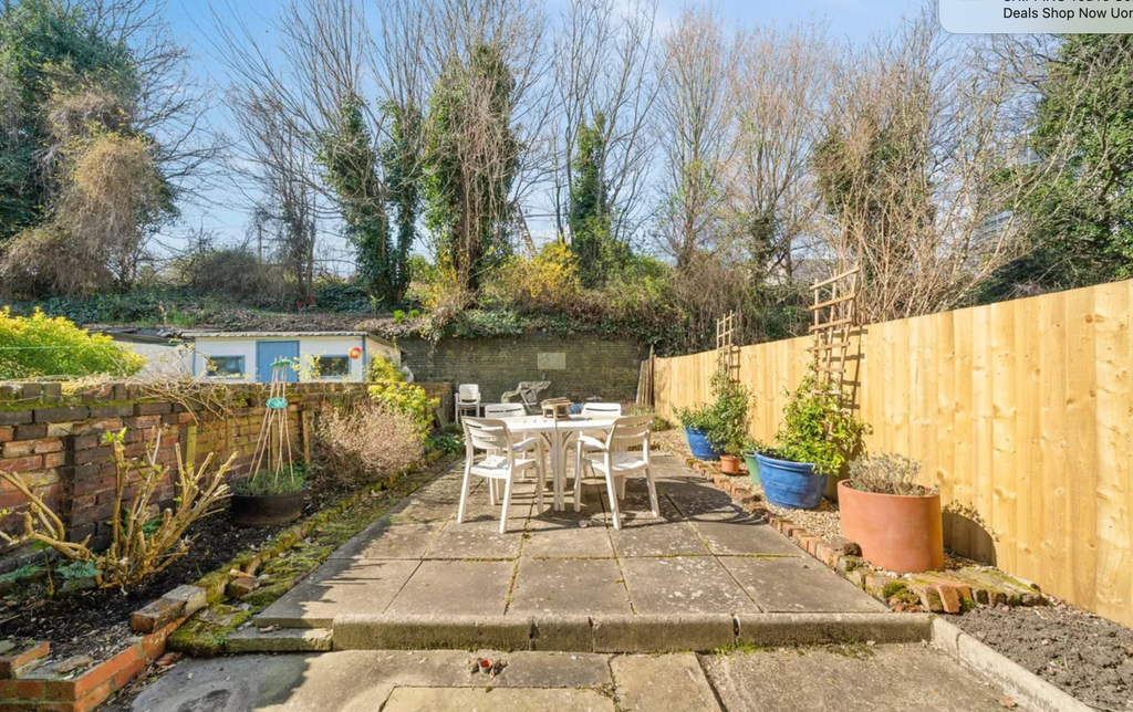 Property photo 2 of 9
