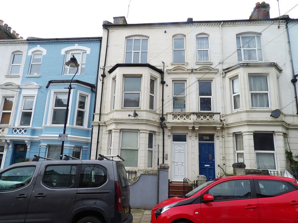 Property photo 1 of 7