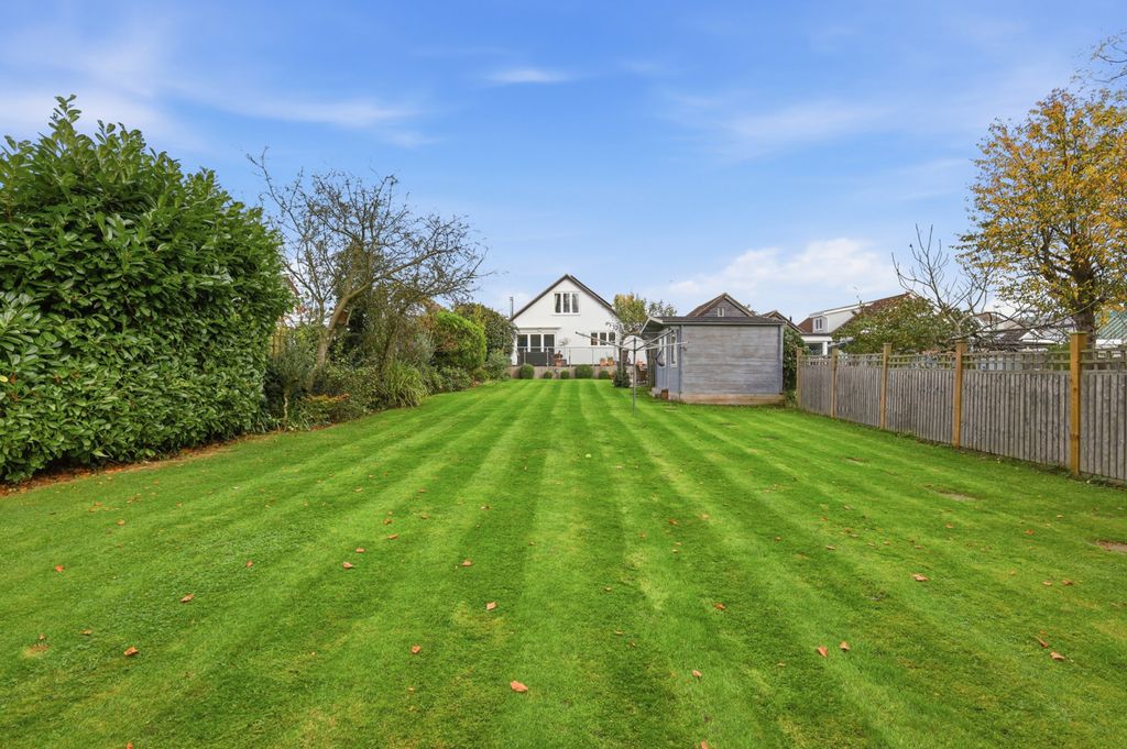 Property photo 2 of 25 Picture No. 37