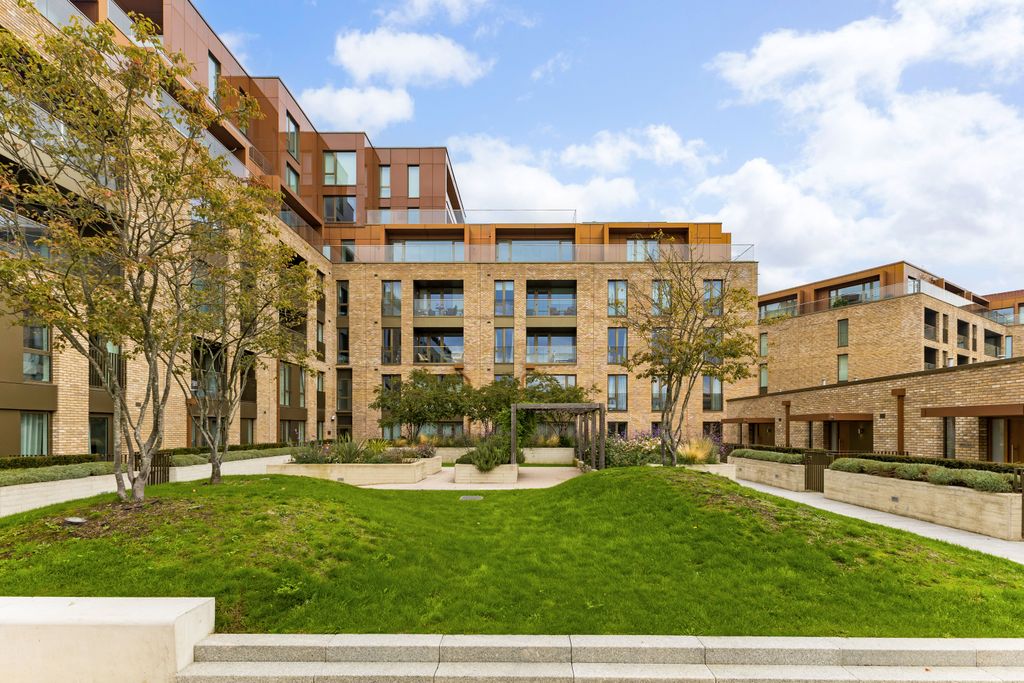 Property photo 1 of 11 99053_Flat 5 Wrest House 27 Inglis Way (2).Jpg