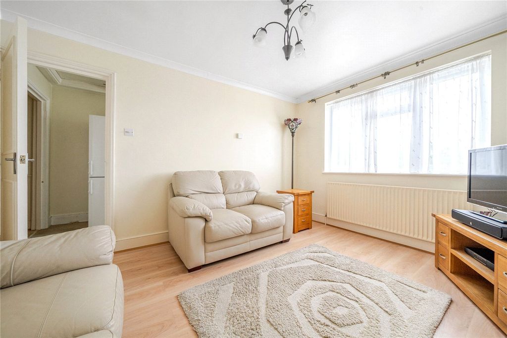 Property photo 2 of 20 Picture No. 10