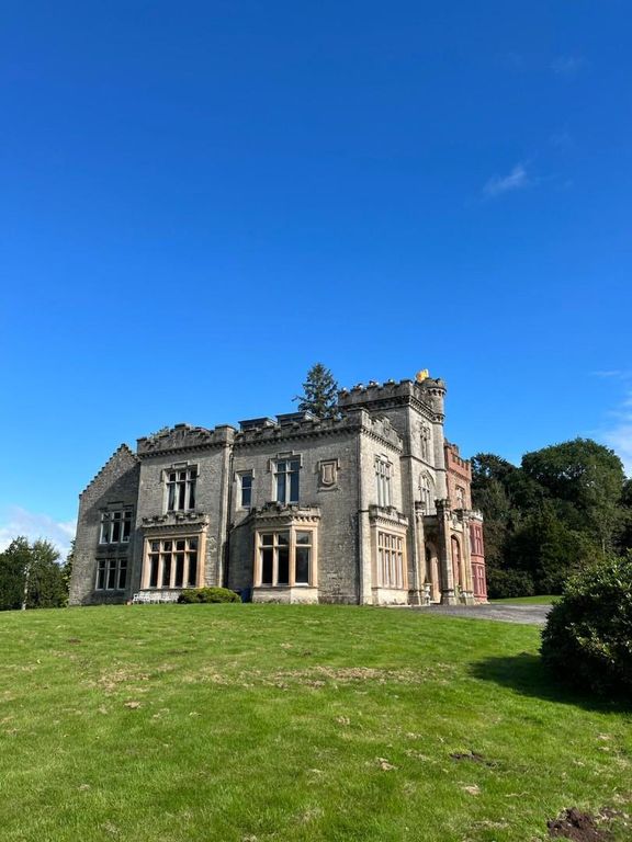 Property photo 2 of 30