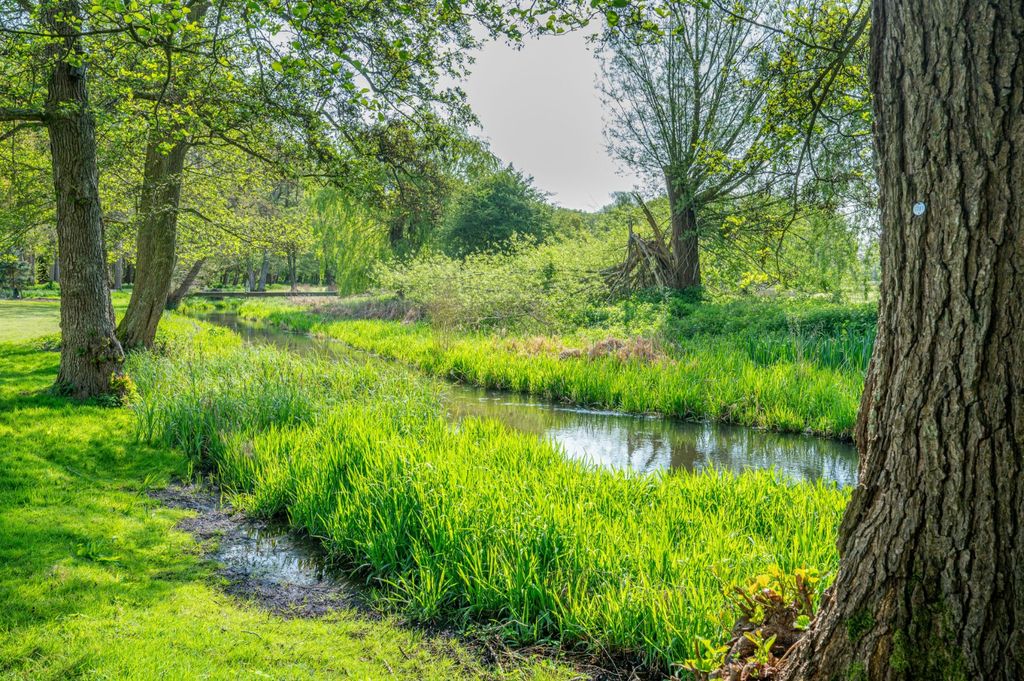 Property photo 2 of 25 Picture No. 07