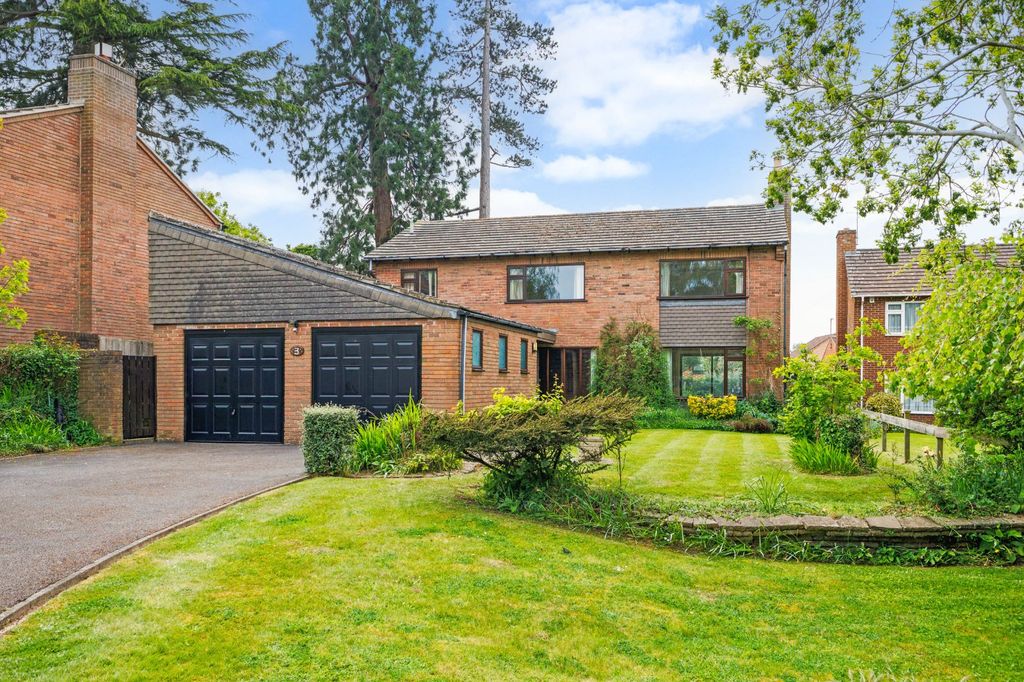 Property photo 1 of 16 3 Ham Close