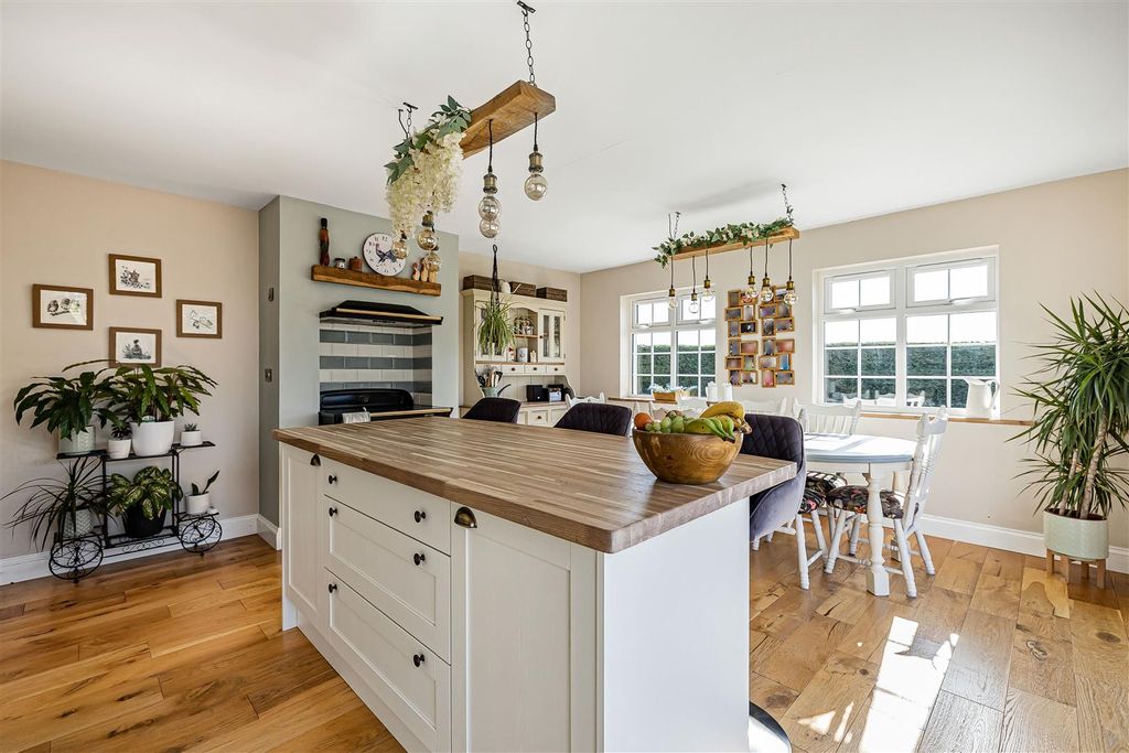 Property photo 3 of 48 46_78195.Jpg