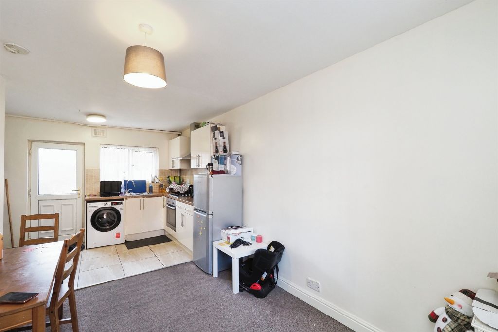 Property photo 3 of 17