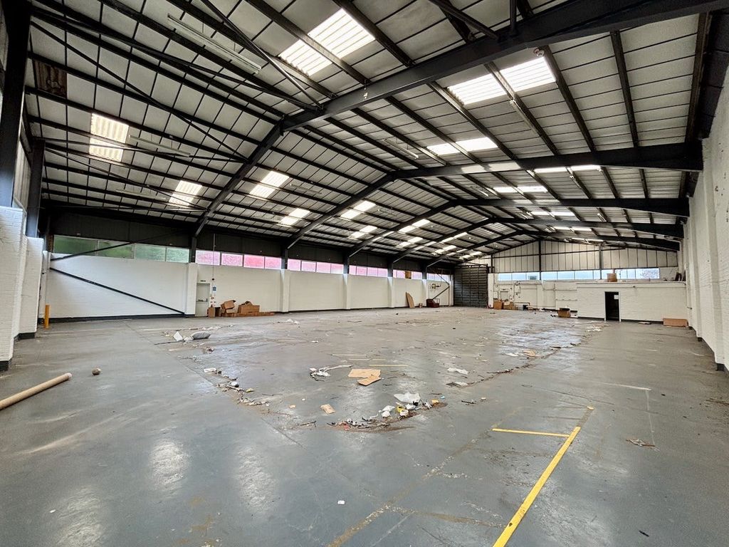 Property photo 3 of 4 9 Albone Way Biggleswade Warehouse Internal 2.Jpeg