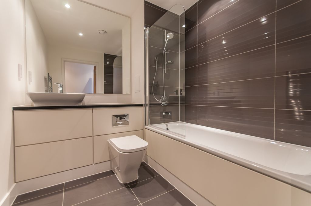 Property photo 3 of 10 Living