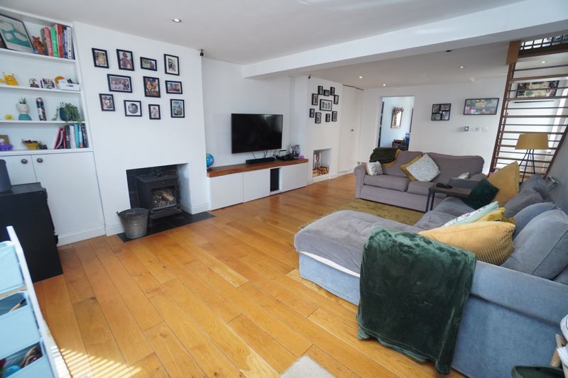 Property photo 2 of 11 Photo 10