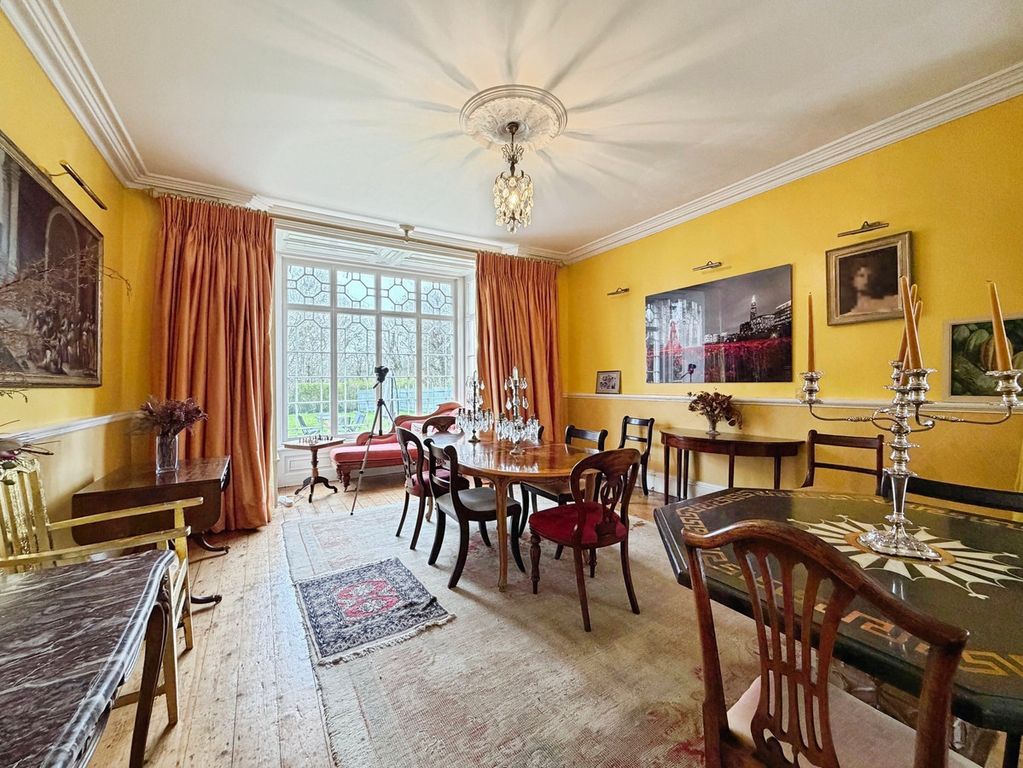 Property photo 3 of 22