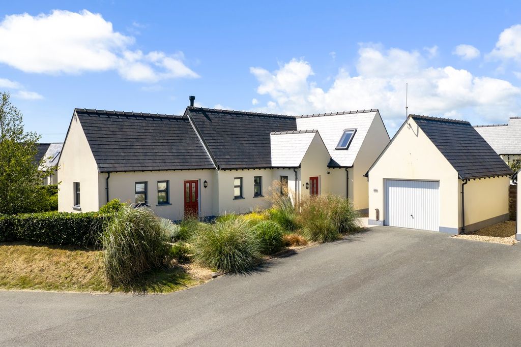 Property photo 1 of 29
