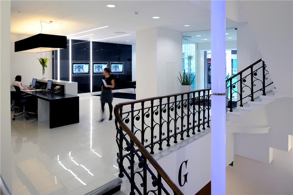 Property photo 2 of 8 Serviced Office To Rent In Throgmorton Street, Ban