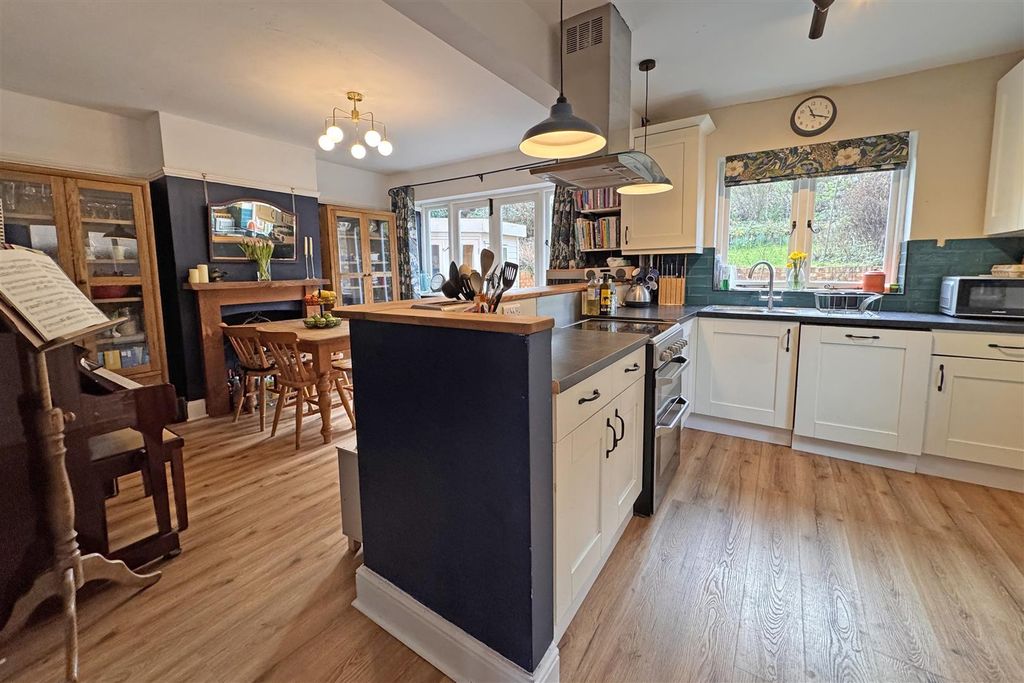 Property photo 2 of 17 Img_6431.Jpg