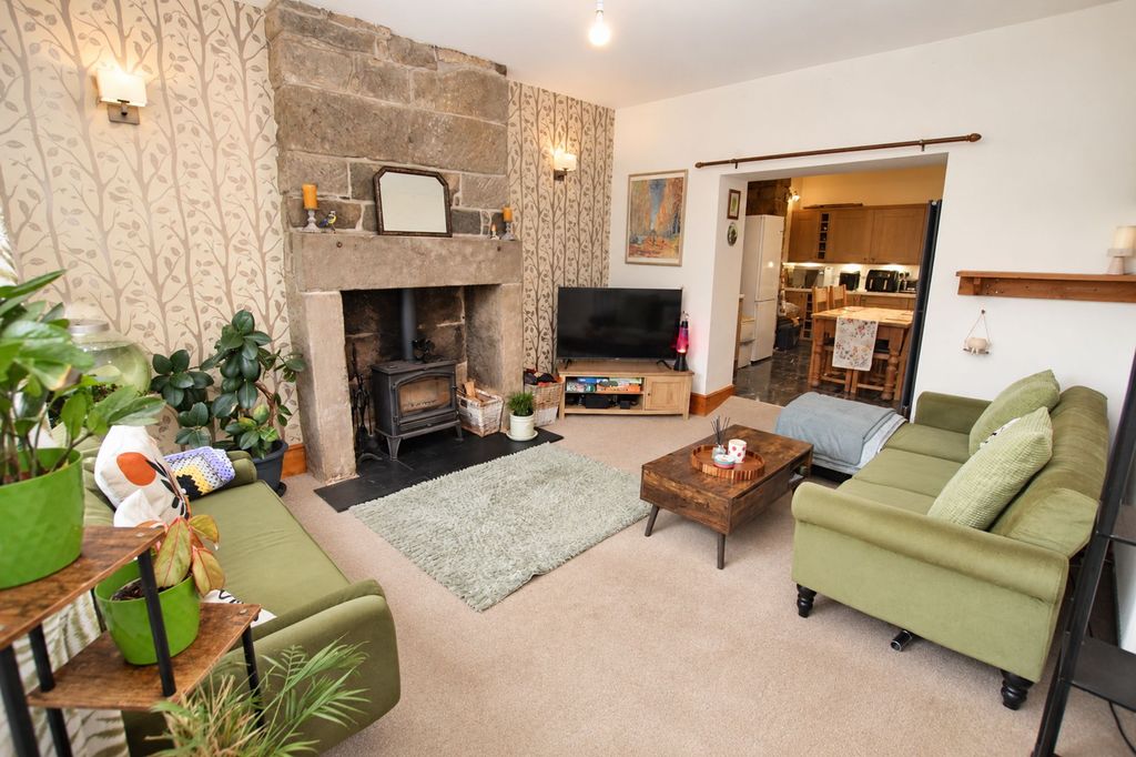 Property photo 2 of 22