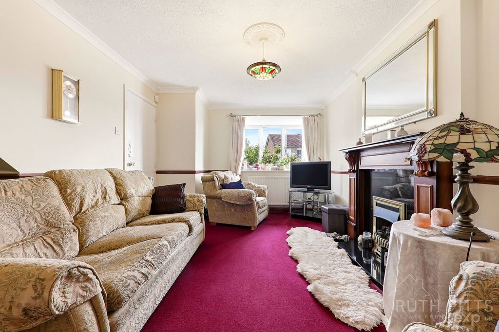 Property photo 3 of 24