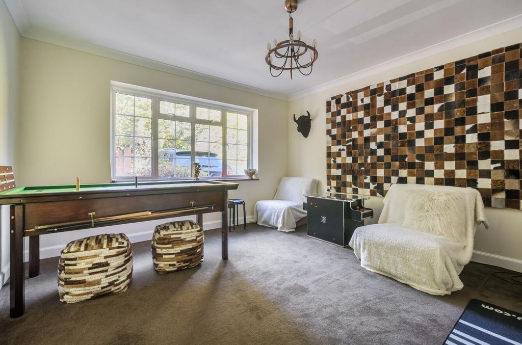 Additional image 12 of 5 bed detached house for saleWokingham Road, Crowthorne, Berkshire RG45