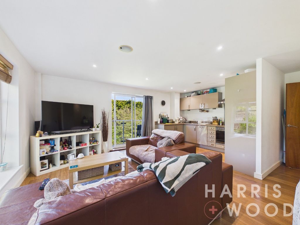 Property photo 2 of 16 4996583