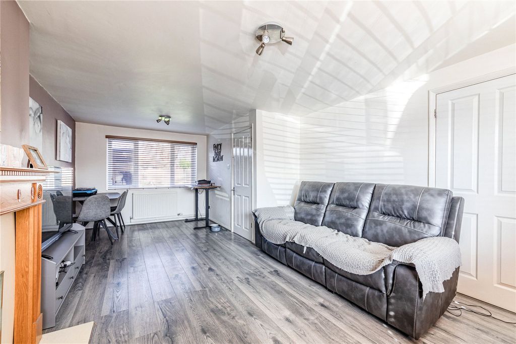 Property photo 3 of 22 Picture No. 01