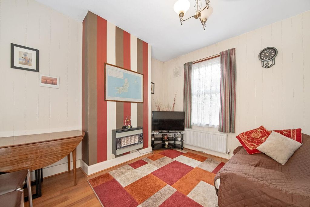 Property photo 3 of 12 3.Jpg