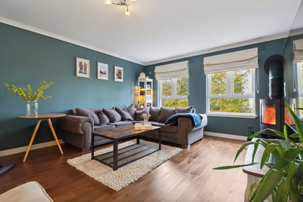 Property photo 3 of 27