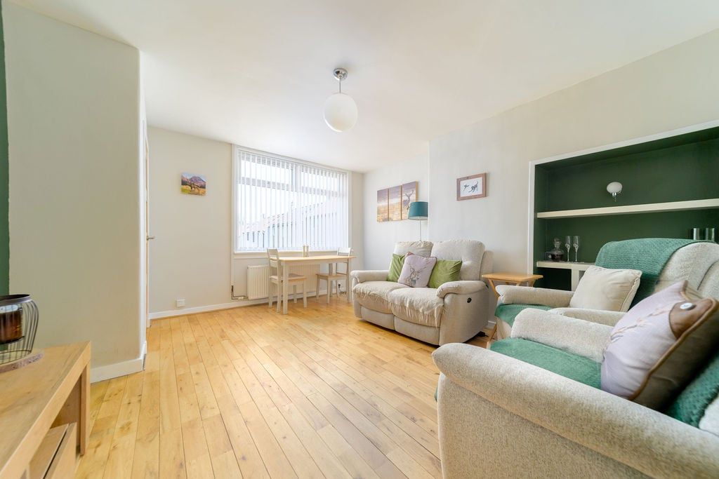 Property photo 2 of 34