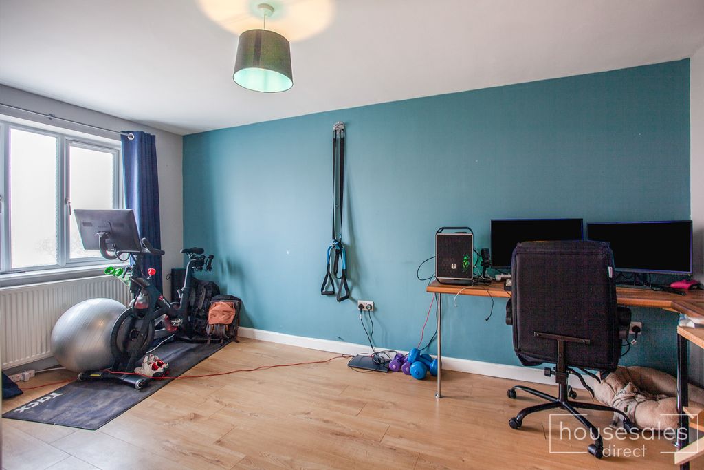 Property photo 3 of 19