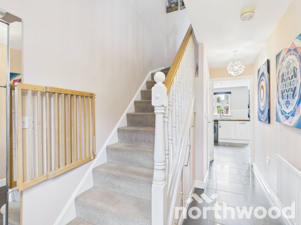 Property photo 2 of 24