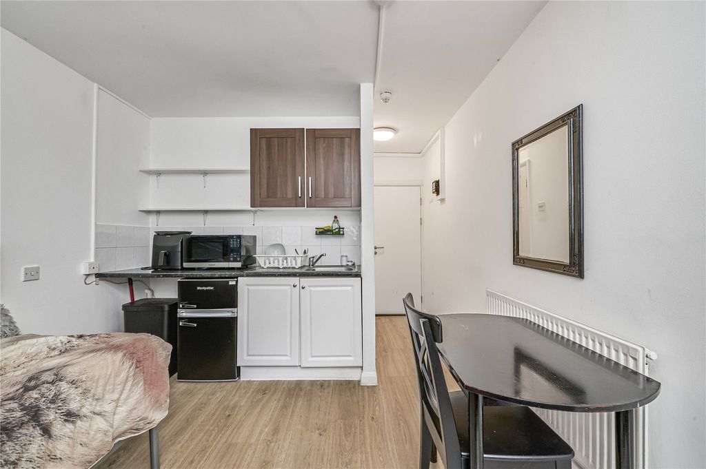 Property photo 2 of 10 Picture No. 20