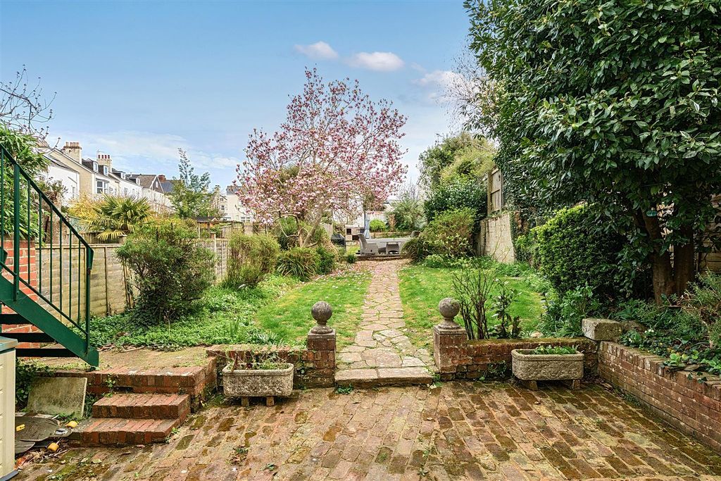 Property photo 2 of 23 Rear Garden