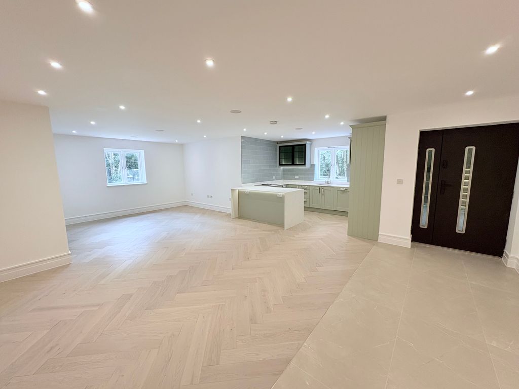 Property photo 3 of 34 Img_3372