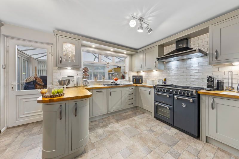 Property photo 2 of 27 Kitchen Diner