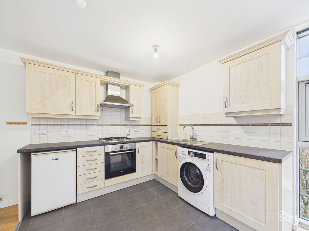 Property photo 3 of 8