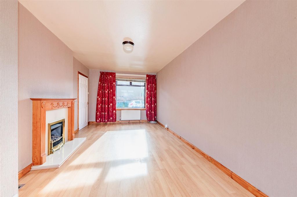 Property photo 2 of 13 81 Dunholm Road Dundee-8.Jpg